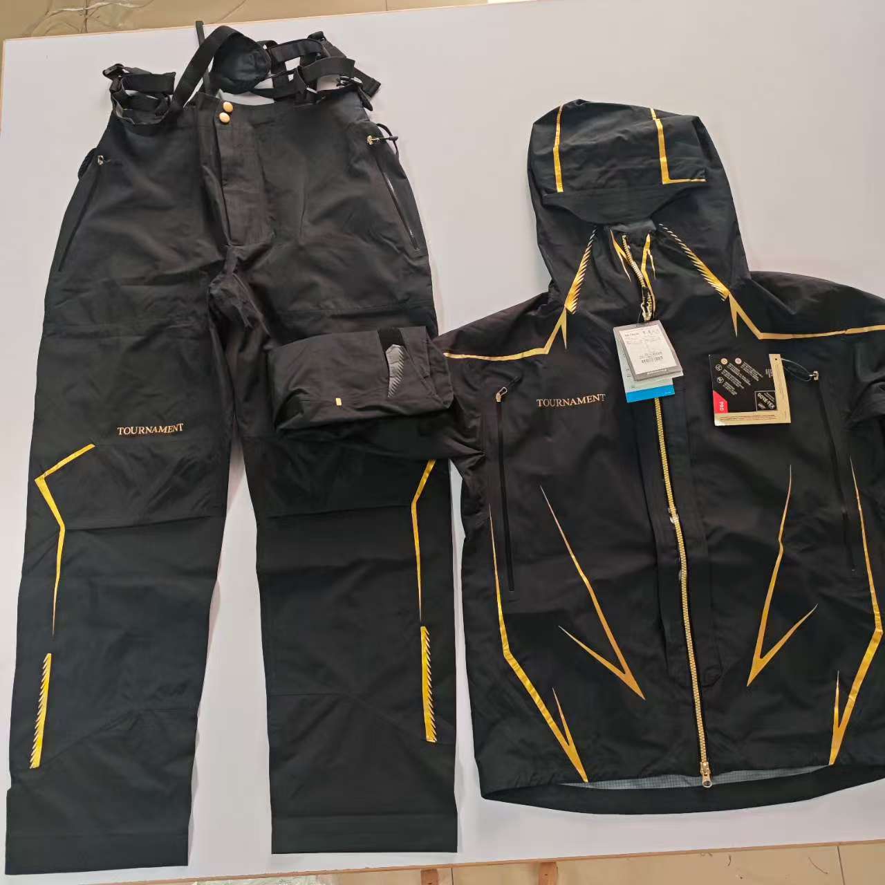 Fishing Rain Suit - ชุดตกปลาผู้ชายแบบใหม่ สำหรับฤดูใบไม้ผลิและฤดูใบไม้ร่วง เสื้อกันฝนตกปลาแบบกันน้ำความหนาแน่นสูง ระบายอากาศได้ดี รุ่น 1023T